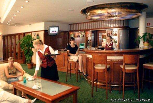 Hotel Hetman Warsaw Restaurant photo